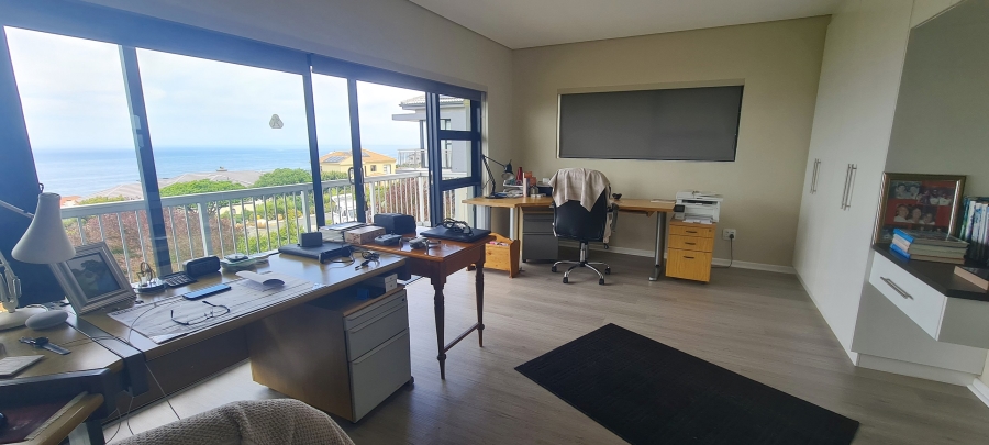 3 Bedroom Property for Sale in Village On Sea Western Cape